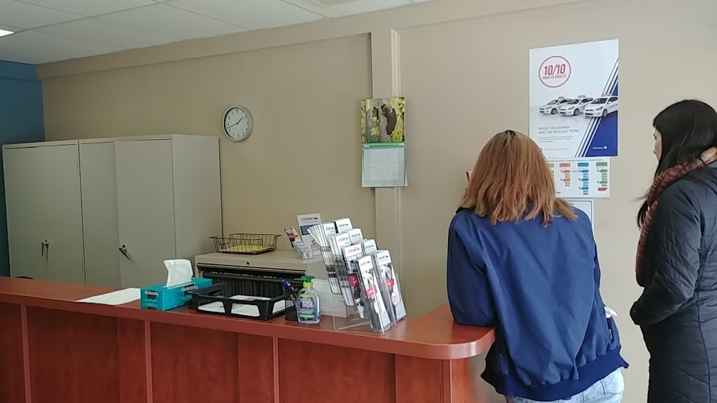 School Driving Tecnic Mont-Tremblant | 992 Rue Lauzon, Saint-Jovite, QC J8E 3J5, Canada | Phone: (819) 717-3588
