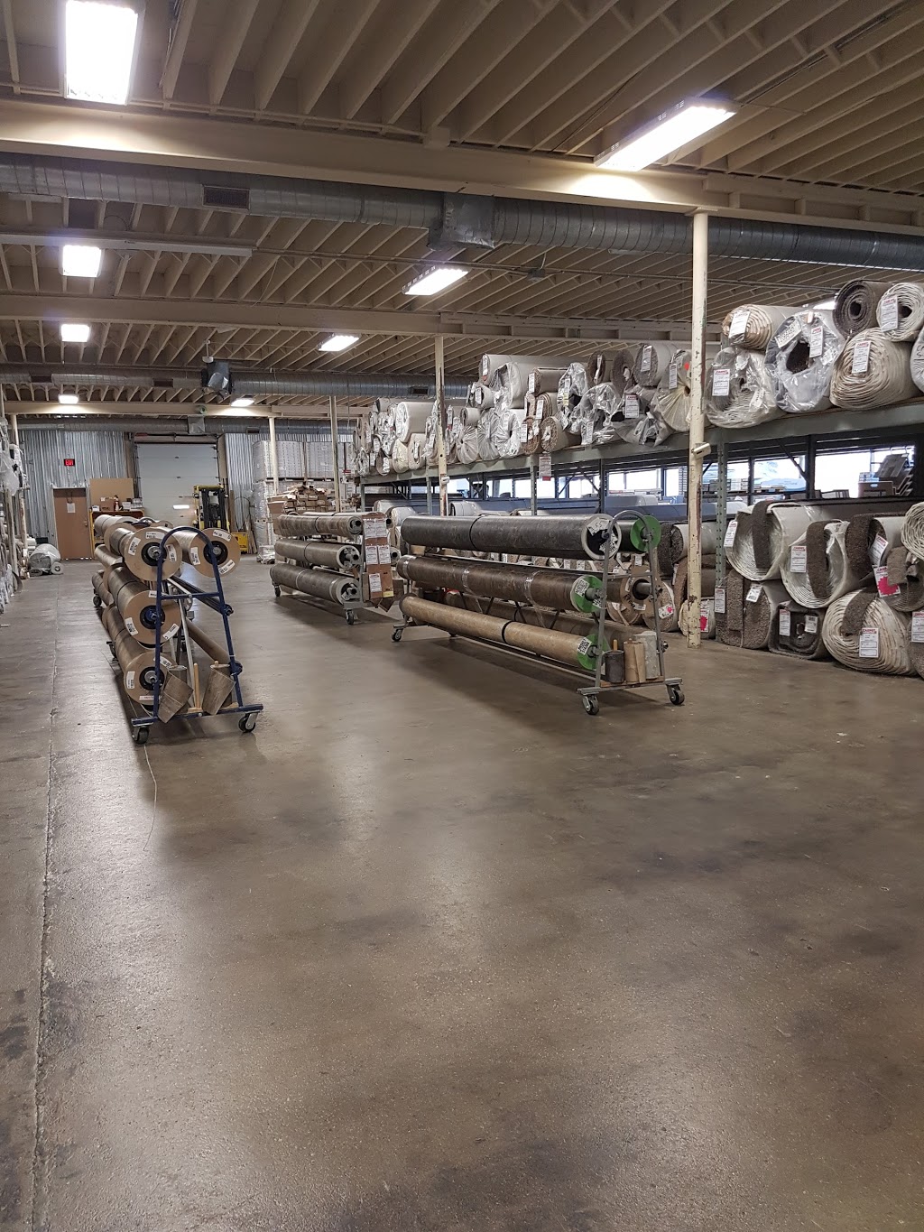 Flooring Superstores Regina | 2425 Park St, Regina, SK S4N 2H1, Canada | Phone: (306) 522-2355