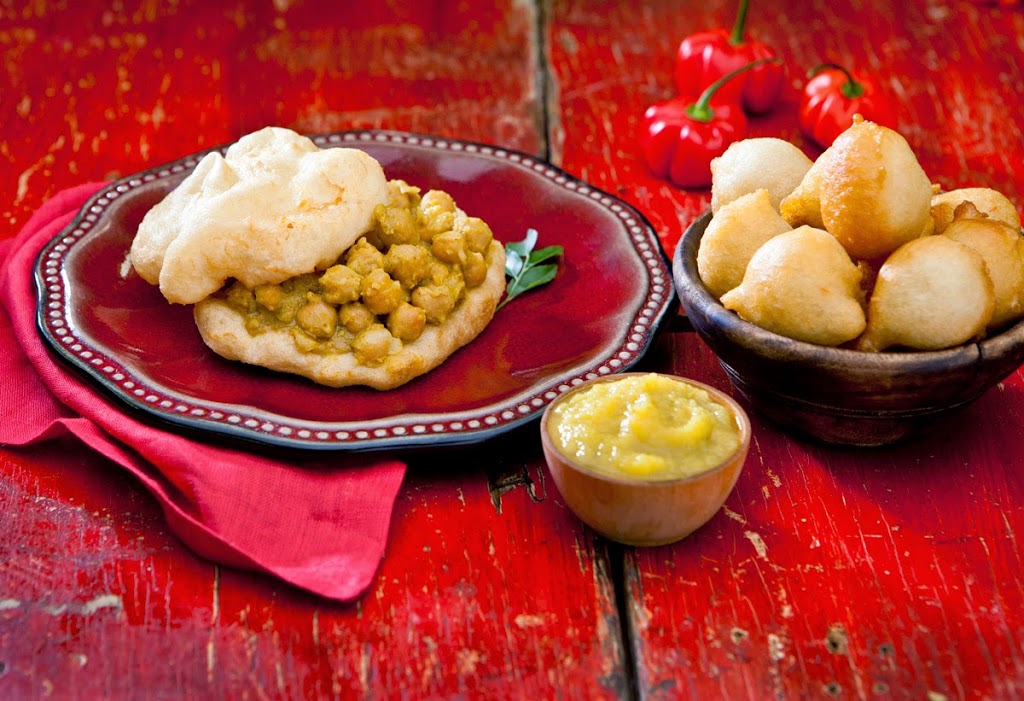 The Roti Hut | 351 Pitfield Rd, Scarborough, ON M1S 3E5, Canada | Phone: (416) 298-4153
