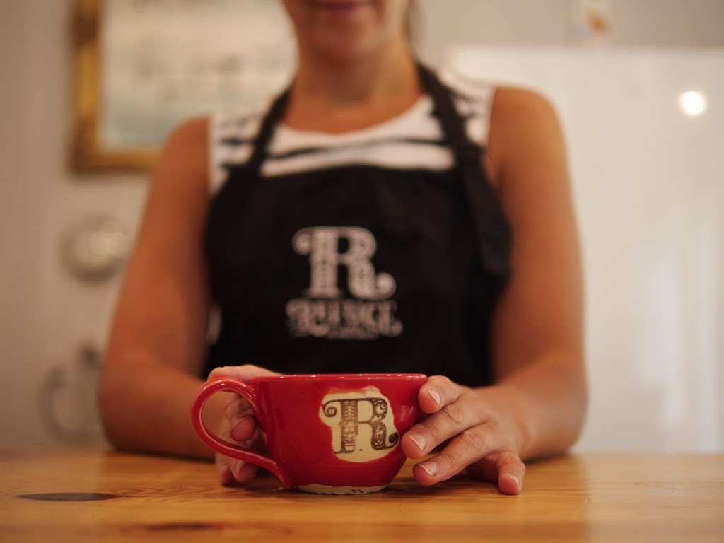 Le Refuge, café de montagne | Austin, QC J0B 1B0, Canada | Phone: (579) 437-8999