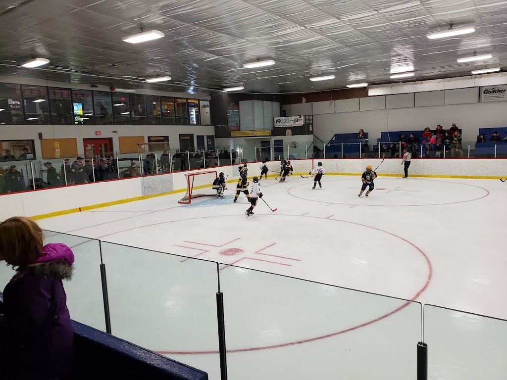 Emile-Bedard Centre | 540 207e Avenue, Saint-Georges, QC G9T 3M1, Canada | Phone: (819) 536-7200
