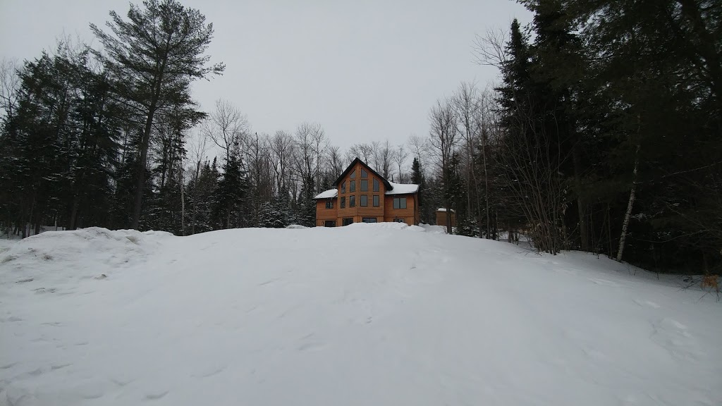 Labrador Lodge | 12 Chemin du Labrador, Wakefield, QC J0X 3G0, Canada | Phone: (613) 203-5788