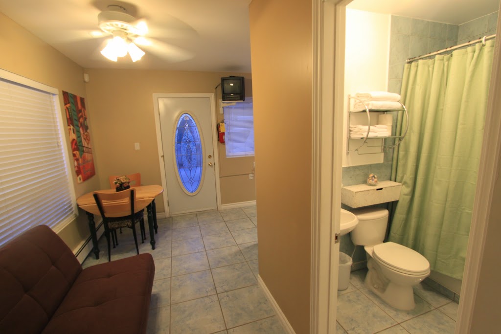 Beach1.com - Riverfront Villa | 60 River Ave Crescent, Wasaga Beach, ON L9Z 2K6, Canada | Phone: (888) 242-4288