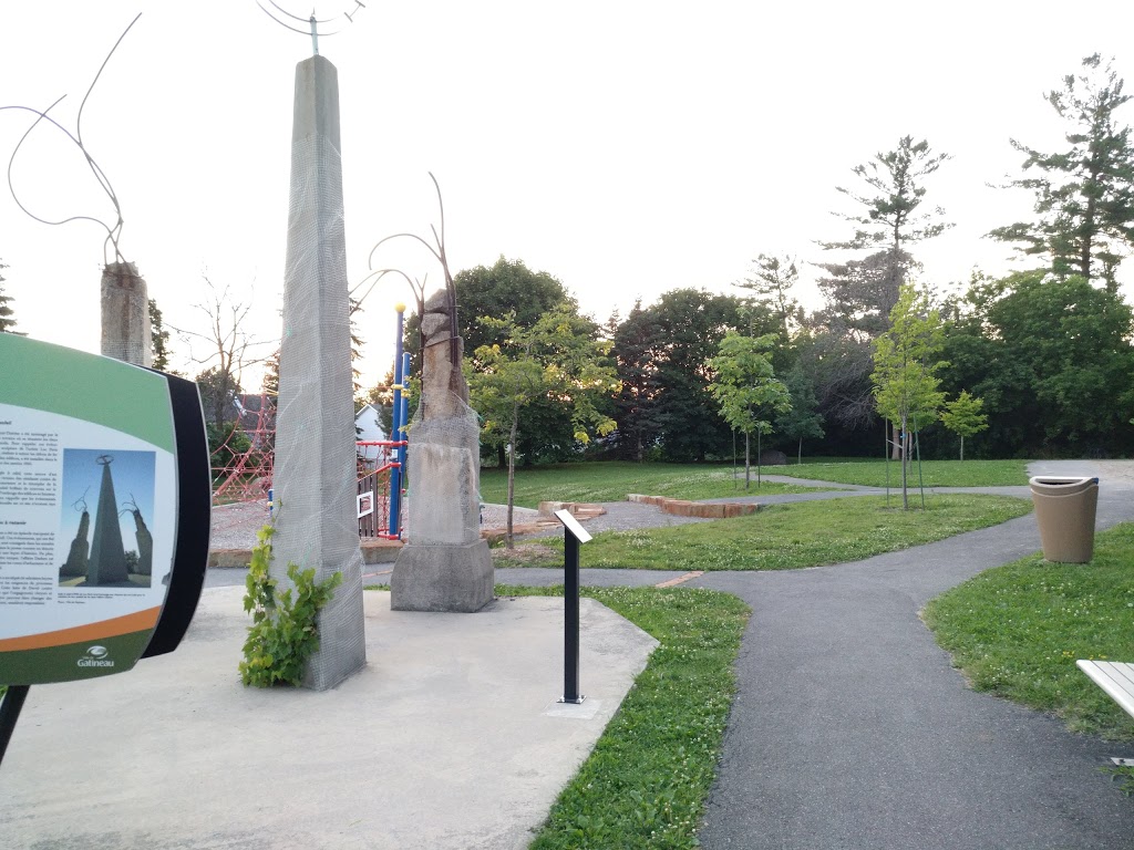 Parc Sainte-Thérèse | 113 Rue Sainte-Thérèse, Gatineau, QC J9A 2N5, Canada | Phone: (819) 503-8500
