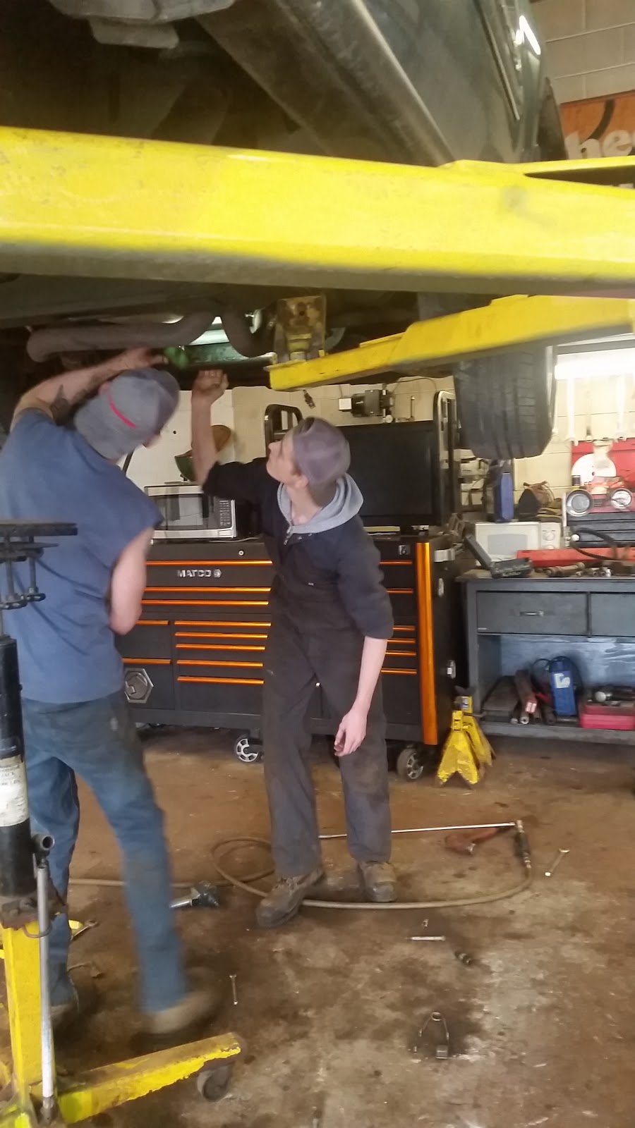 Goderich Service Centre LTD | 551 Mooney St, Goderich, ON N7A 3X8, Canada | Phone: (519) 524-6001