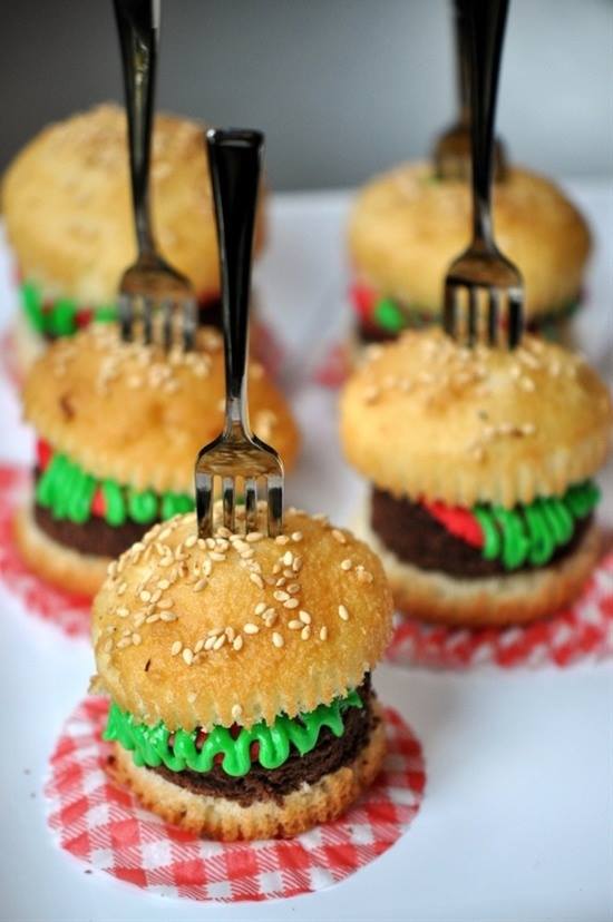 Ooh La La Cupcakes | 1391A Hillside Ave, Victoria, BC V8T 2B3, Canada | Phone: (250) 385-0707