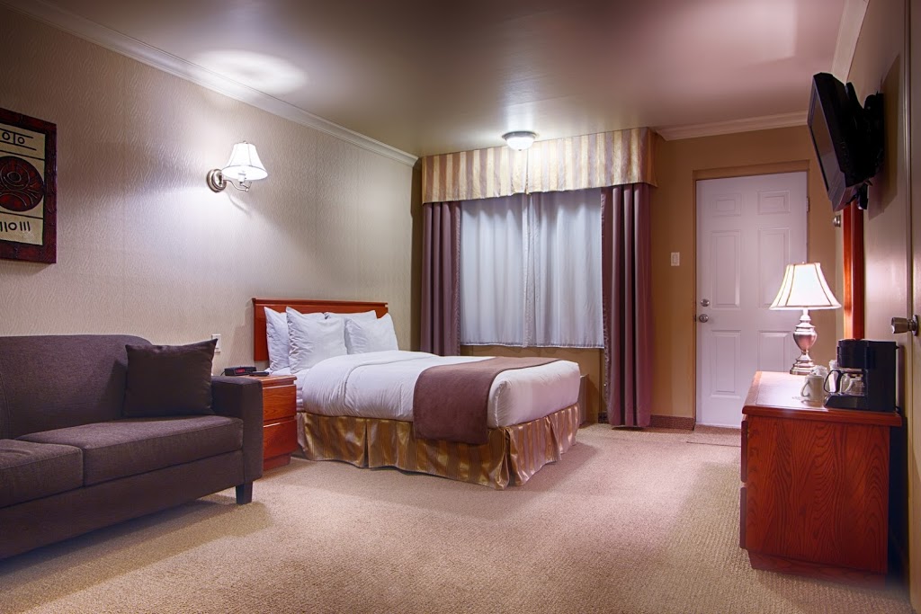 Hotel-Motel Coconut | 7531 Rue Notre Dame O, Trois-Rivières, QC G9B 1L7, Canada | Phone: (819) 377-3221