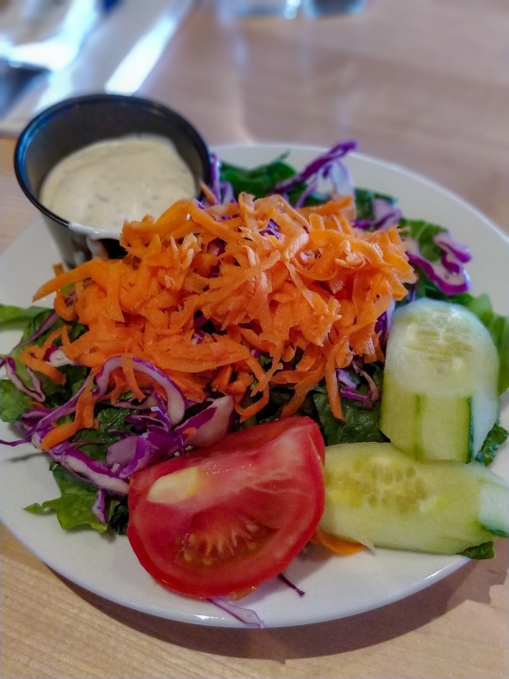 Dals Restaurant & Lounge | 701 Regent Ave W, Winnipeg, MB R2C 1S2, Canada | Phone: (204) 222-4255