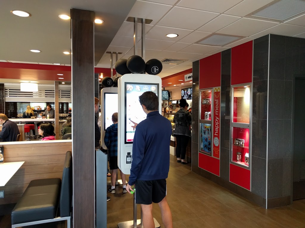 McDonalds | 65 Vermillion Rd., Winnipeg, MB R2J 3W7, Canada | Phone: (204) 949-6015