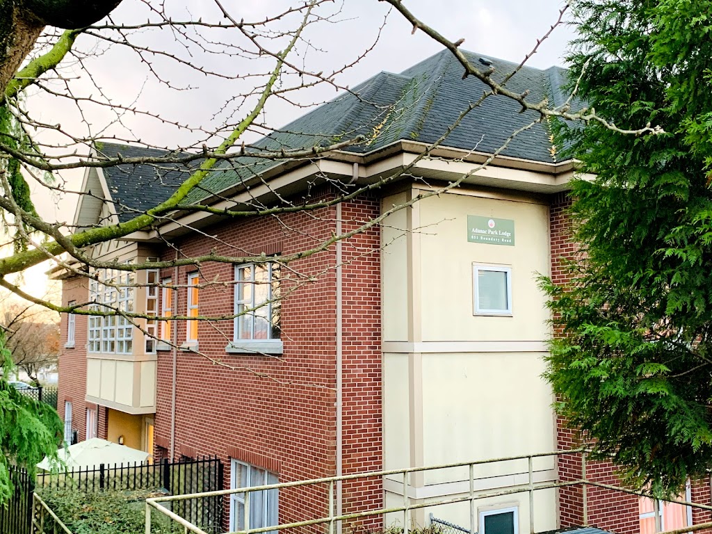 Adanac Park Lodge | 851 Boundary Rd, Vancouver, BC V5K 4T2, Canada | Phone: (604) 299-7567