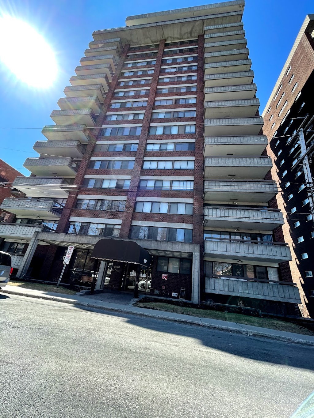 Condominium le Doray Enrg | 5140 Av. Macdonald, Côte Saint-Luc, QC H3X 3Z1, Canada | Phone: (514) 481-2244