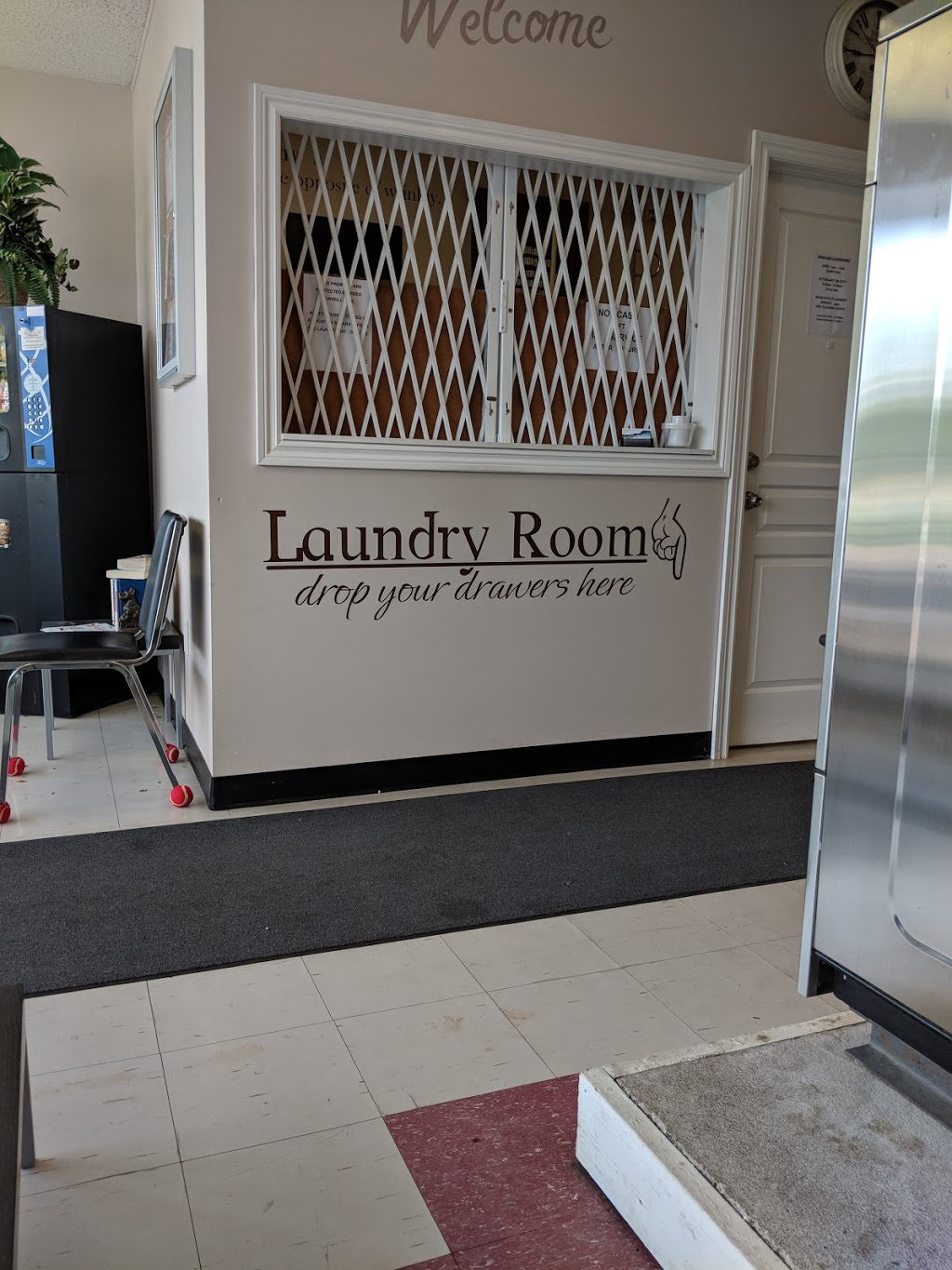 Highland Laundromat | 240 Governors Rd, Dundas, ON L9H 3K2, Canada | Phone: (289) 238-8871