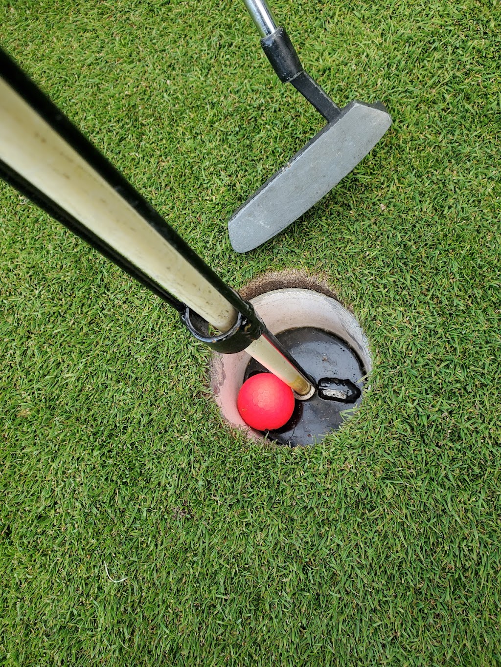 Sparwood Golf Club | 2002 BC-3, Sparwood, BC V0B 2G0, Canada | Phone: (250) 425-2612