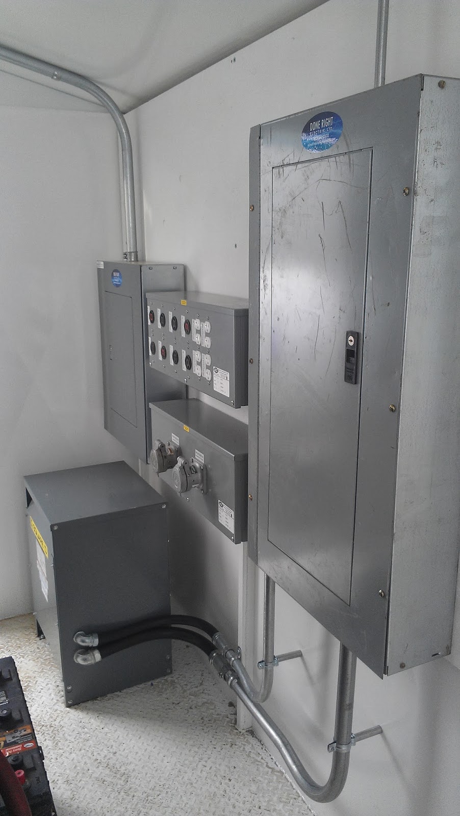 Done Right Electric Ltd | SE 1/4 36-9-17 W4, Box 4647, Taber, AB T1G 2E1, Canada | Phone: (403) 380-0370