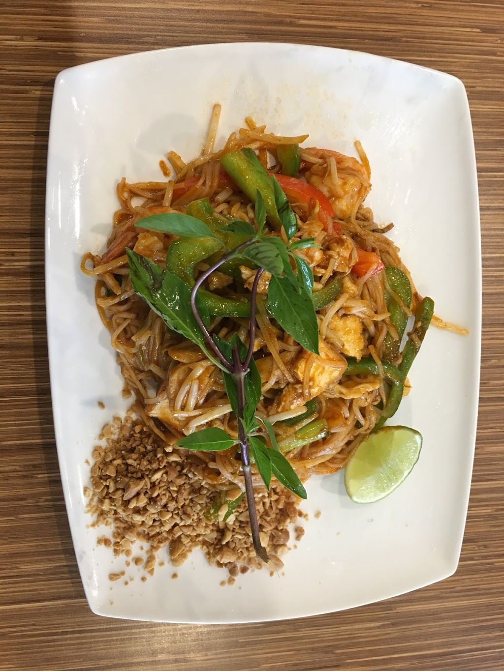 Pho Soho | 925 Rathburn Rd E, Mississauga, ON L4W 4C3, Canada | Phone: (905) 897-2888