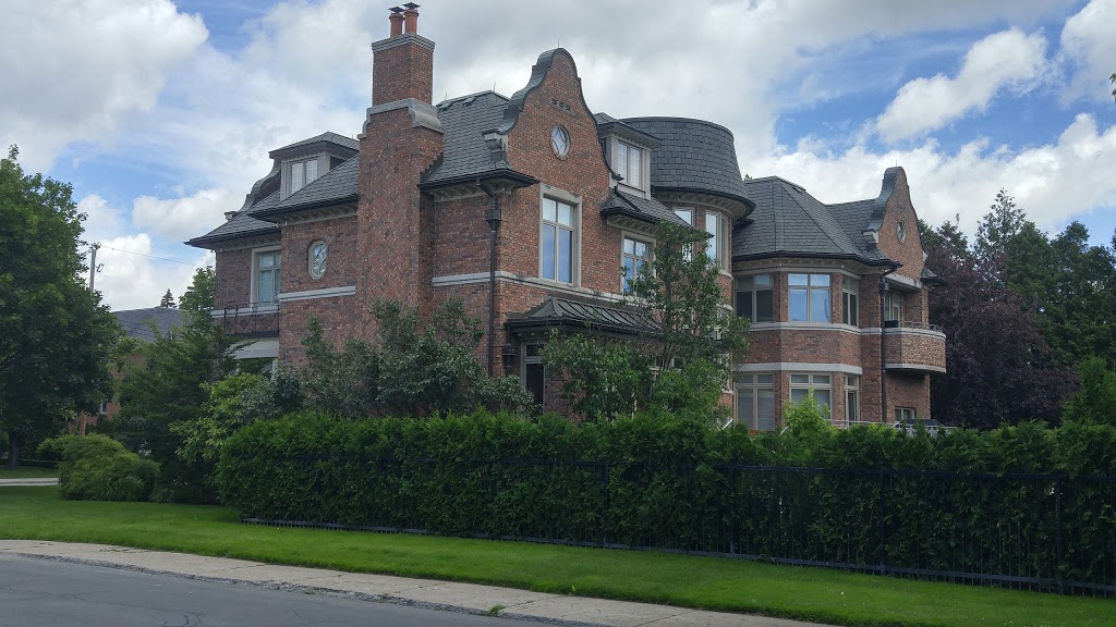 Gayton Park | 8 Rue Gayton, Hampstead, QC H3X 1K7, Canada | Phone: (514) 369-8200