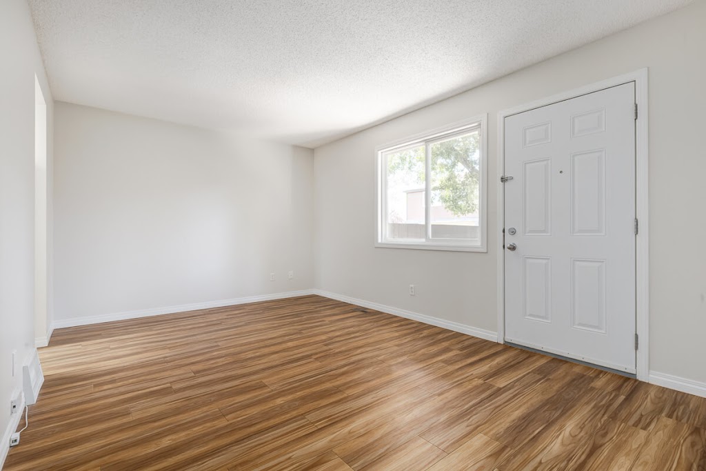 Hartford County Townhomes | 991 Hooke Rd NW, Edmonton, AB T5A 4L9, Canada | Phone: (855) 247-1492