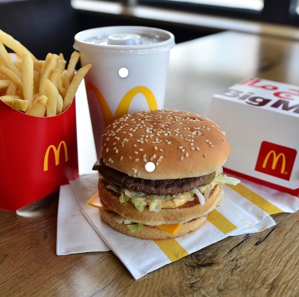 McDonalds | 4840 Wyandotte St E, Windsor, ON N8Y 1H7, Canada | Phone: (519) 944-0896