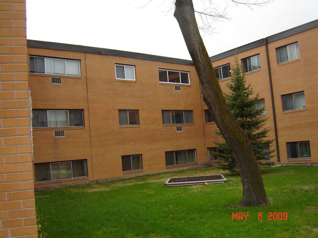 River Clayton Apartments | 61 Clayton Dr, Winnipeg, MB R2M 1G1, Canada | Phone: (204) 691-9704