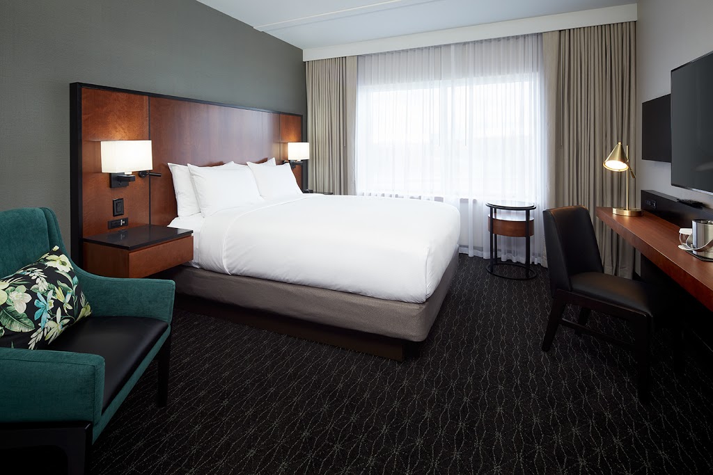 DoubleTree by Hilton Montreal Airport | 705 Avenue Michel Jasmin, Dorval, QC H9P 1B8, Canada | Phone: (514) 631-4811