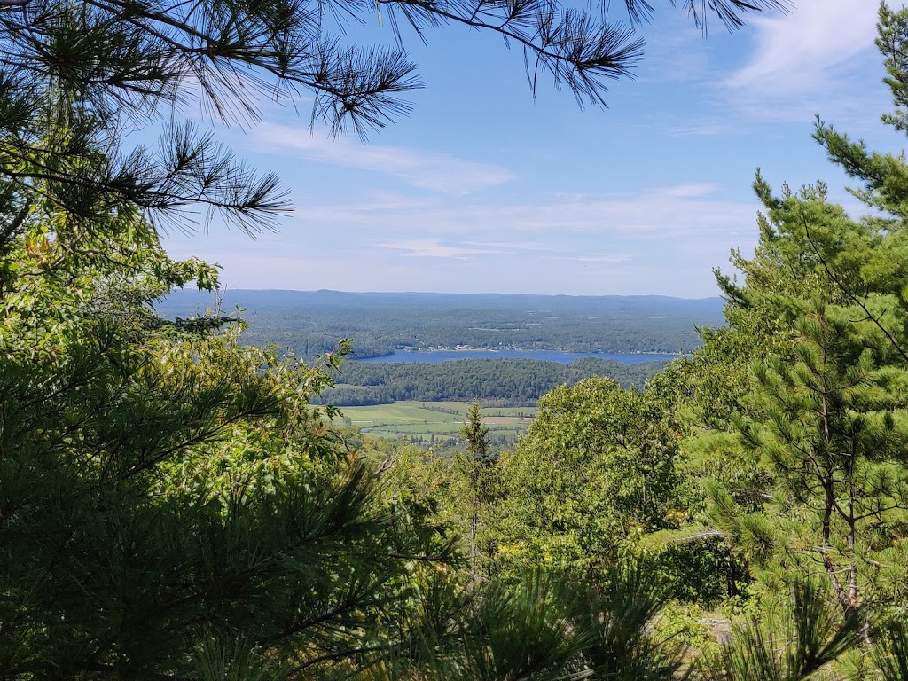 Mont Ste-Marie | 76 Chem. de la Montagne, Lac-Sainte-Marie, QC J0X 1Z0, Canada | Phone: (819) 467-5200