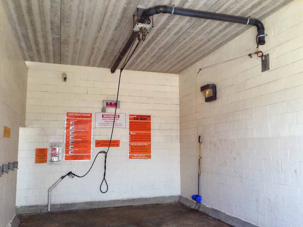 Spray NFoam Car Wash | 985-B Eglinton E, Mississauga, ON L4W 4H3, Canada | Phone: (905) 346-8187