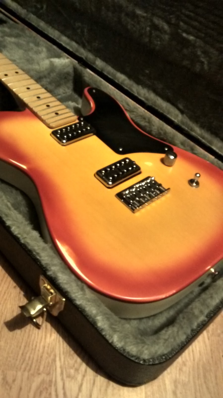 The Guitar Shoppe | 501 40 Ave NW #703, Calgary, AB T2K 5S5, Canada | Phone: (403) 401-1640