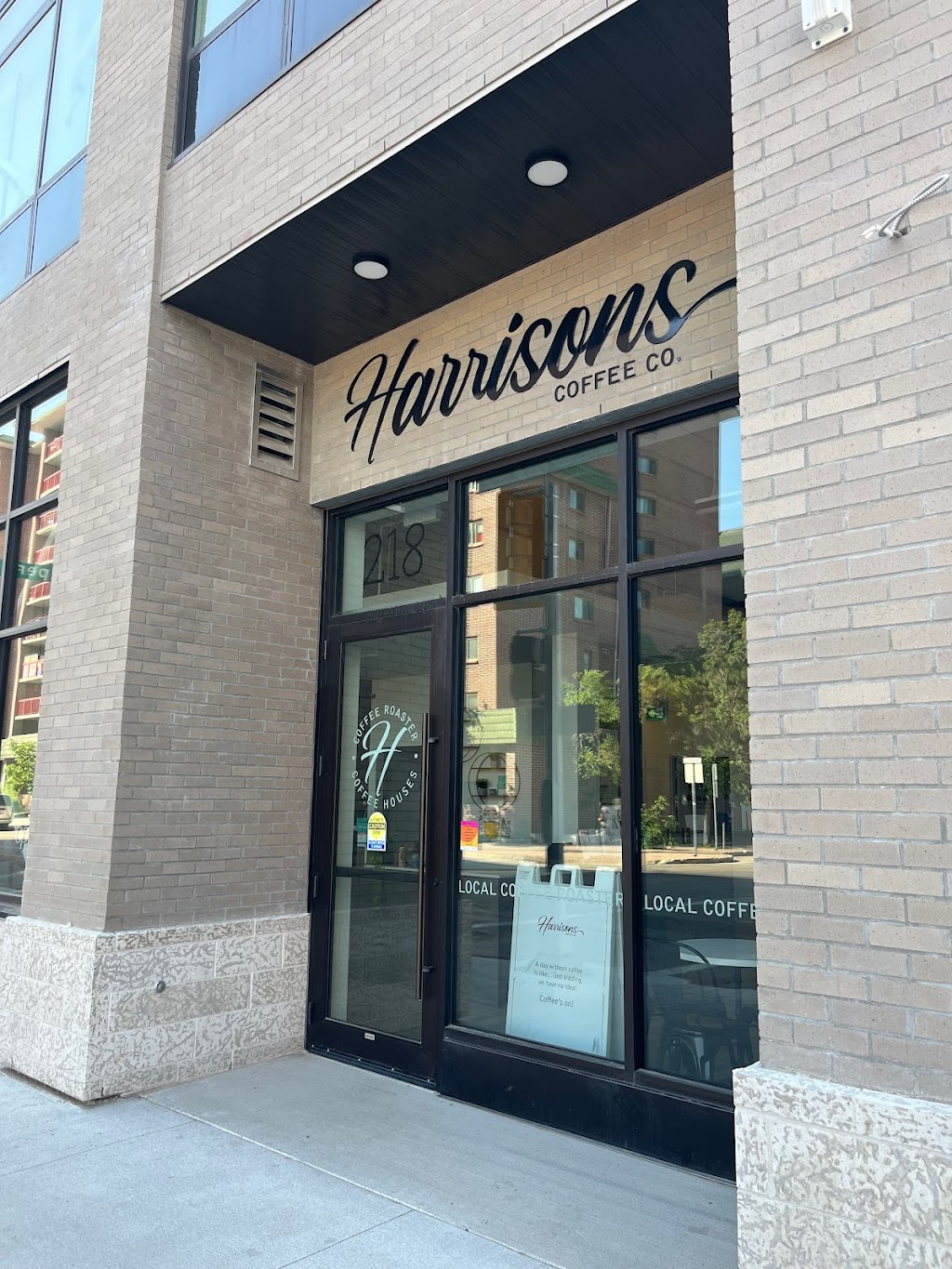 Harrisons Coffee Co | 218 Princess St, Winnipeg, MB R3B 1L4, Canada | Phone: (204) 290-2402