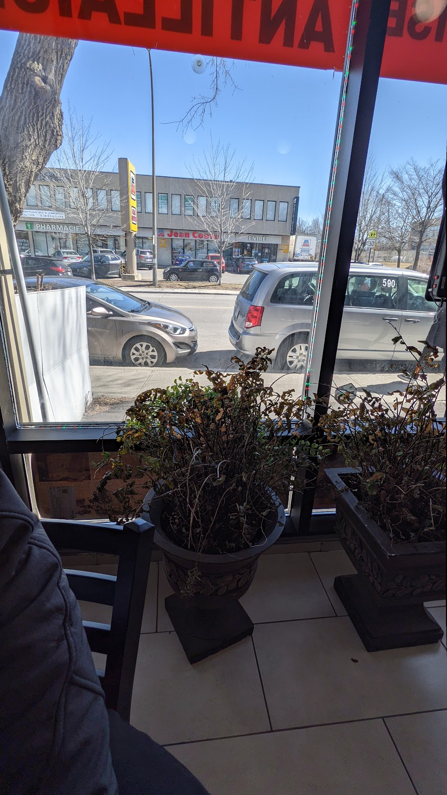 LOURDIE GOURMANDISE | 4457 Rue Beaubien E, Montréal, QC H1T 1T3, Canada | Phone: (514) 729-5533