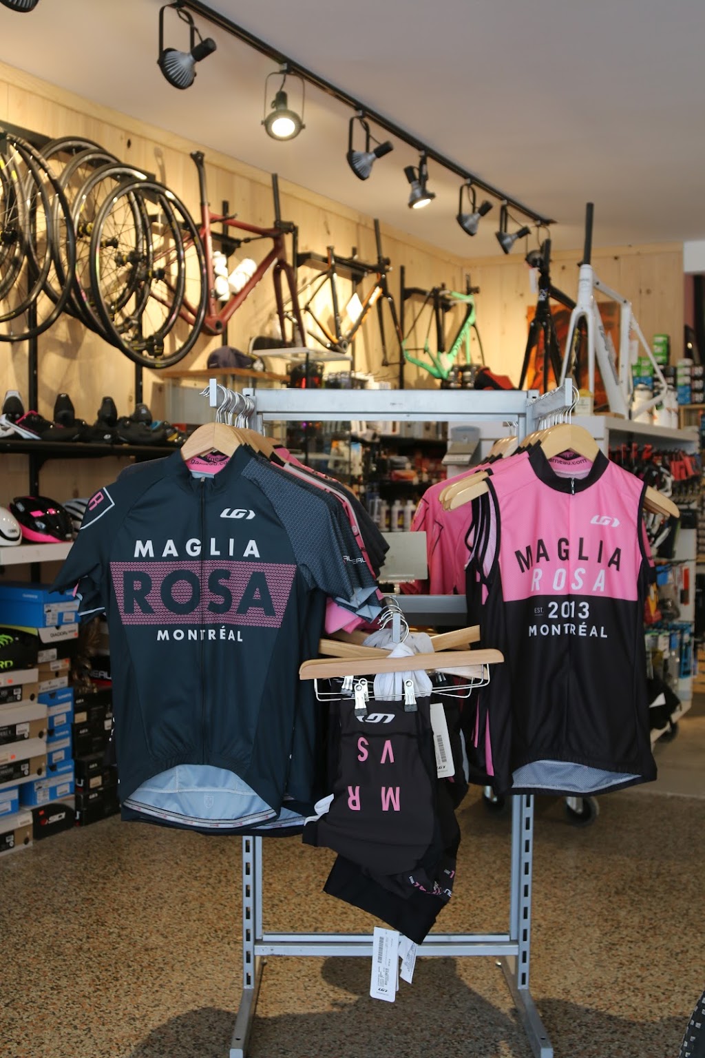 Studio Cycle Maglia Rosa | 6393 Av. Papineau, Montréal, QC H2G 2X1, Canada | Phone: (514) 507-7922