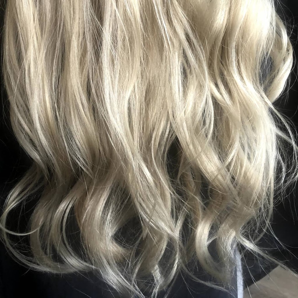 Dorado Beauty Bar | 1100 Sunshine Coast Hwy #111, Gibsons, BC V0N 1V7, Canada | Phone: (604) 886-9255