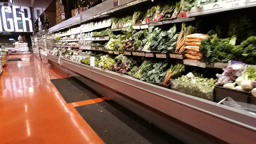 Loblaws | 17 Leslie St, Toronto, ON M4M 3H9, Canada | Phone: (416) 469-2897