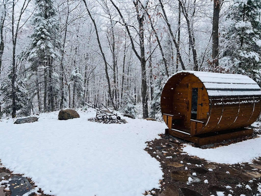 The Boreal’s Edge | Old Snow Rd, Bancroft, ON K0L 1C0, Canada | Phone: (416) 320-8054