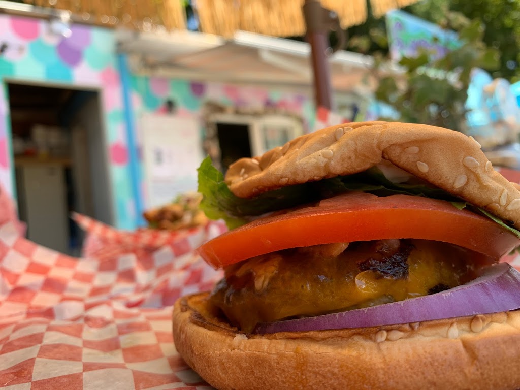 Sammys Snack shack | 231 Trans-Canada Hwy, Malahat, BC V0R 2L0, Canada | Phone: (250) 590-6055