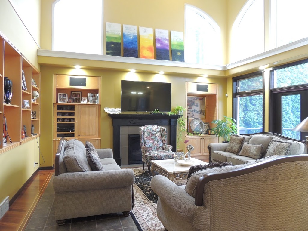 SUMMER EXPRESS B+B | 3074 Quail Run Dr, Kelowna, BC V1V 1Z7, Canada | Phone: (250) 899-8658