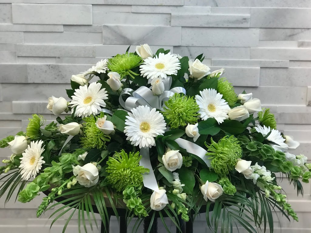 Violet Blooms Fresh Flowers | 705 Kingston Rd #14, Pickering, ON L1V 6K3, Canada | Phone: (905) 839-6035