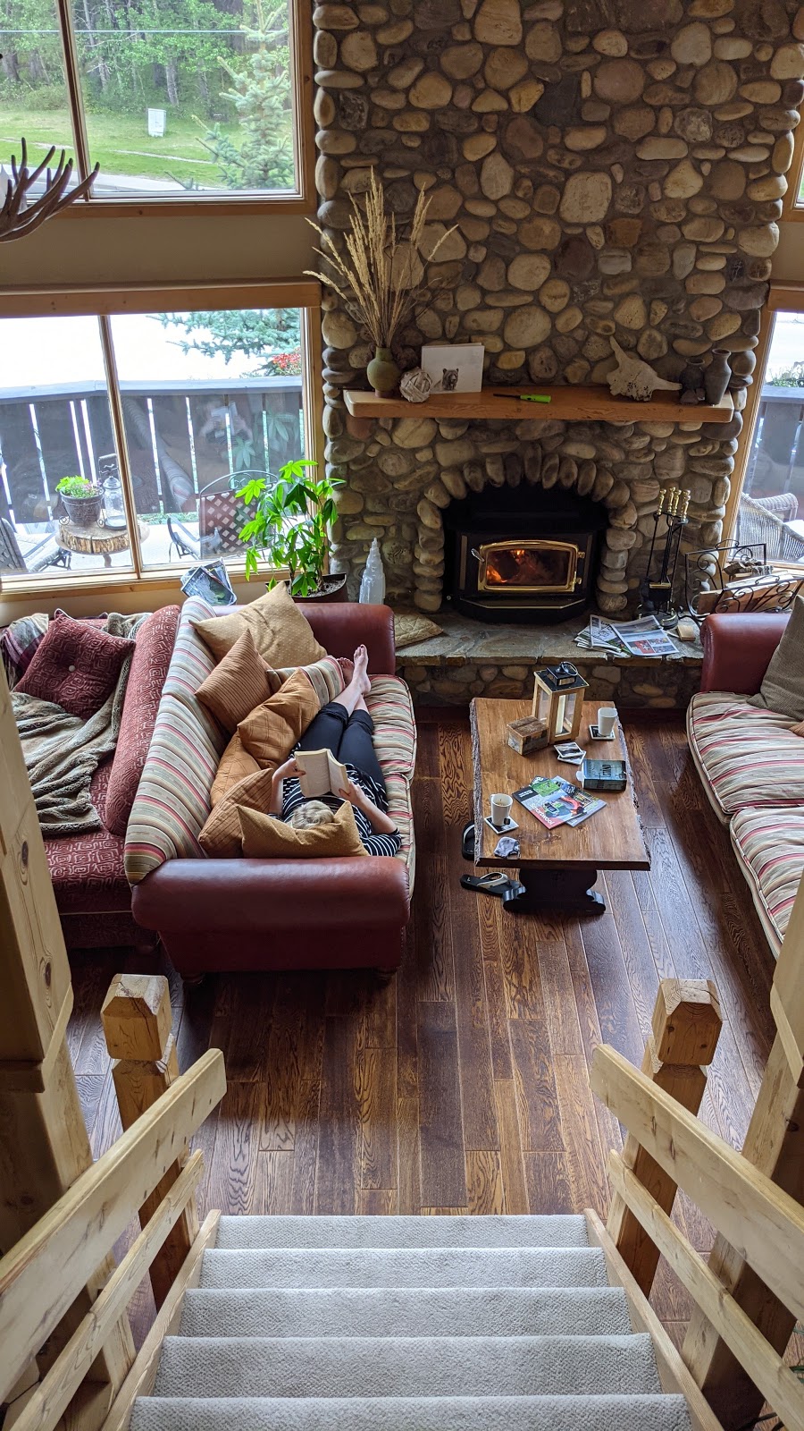 Ambleside Lodge B&B | 123A Rundle Crescent, Canmore, AB T1W 2L6, Canada | Phone: (403) 678-3976