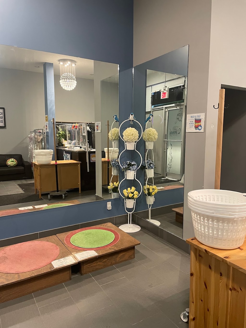 Trendy Tailors & Dry Cleaning | 6015 199 St NW, Edmonton, AB T6M 0M8, Canada | Phone: (780) 486-5888