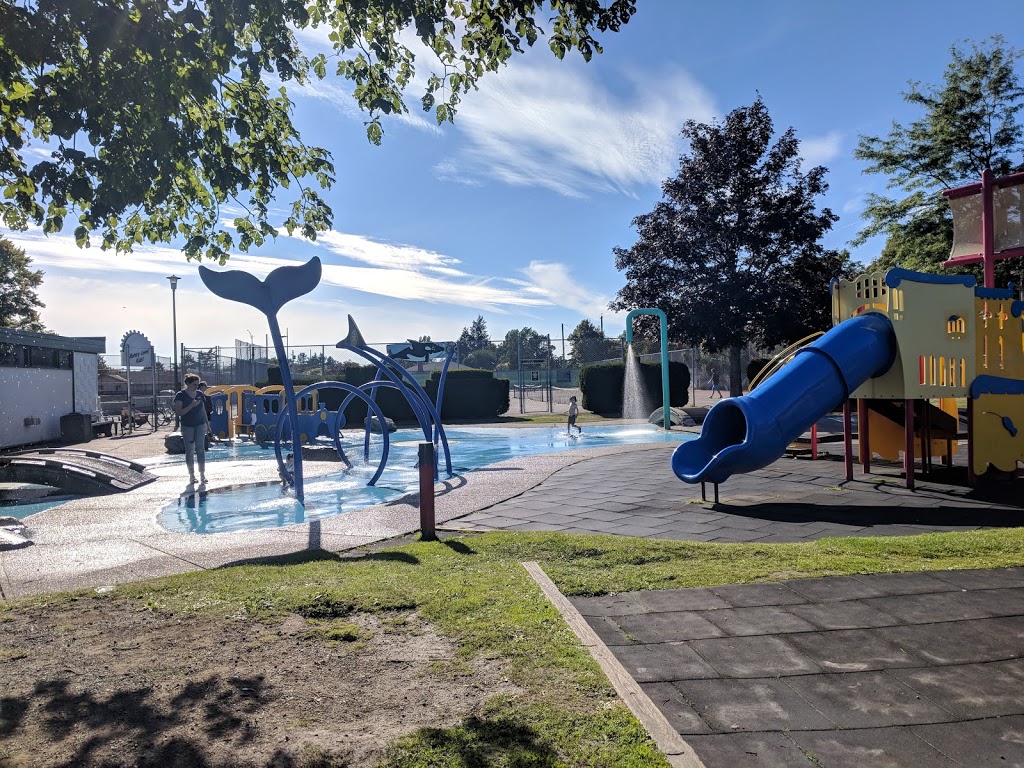 Carnarvon Park | 2801 Henderson Rd, Victoria, BC V8R 3B5, Canada | Phone: (250) 595-7946