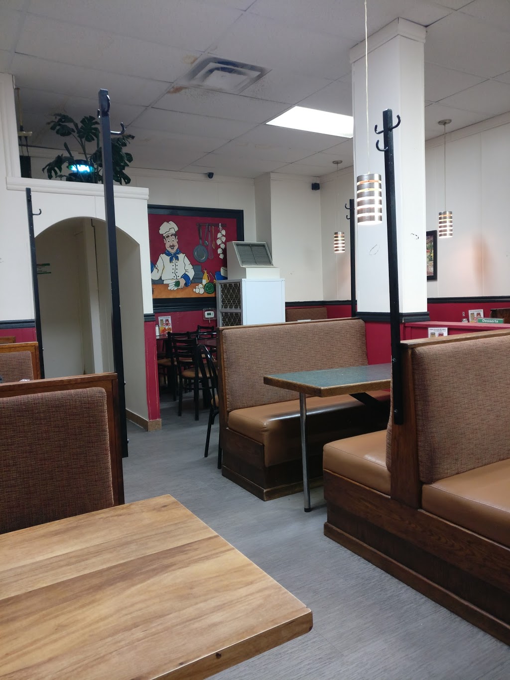 Restaurant Bingo | 5561 Rue de Verdun, Verdun, QC H4H 1L2, Canada | Phone: (514) 768-5745