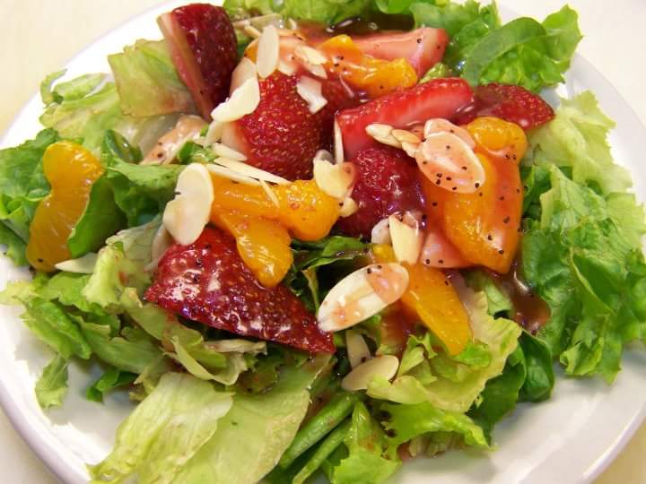 Annajos Bistro | 289 Main Ave, Plum Coulee, MB R0G 1R0, Canada | Phone: (204) 829-3578