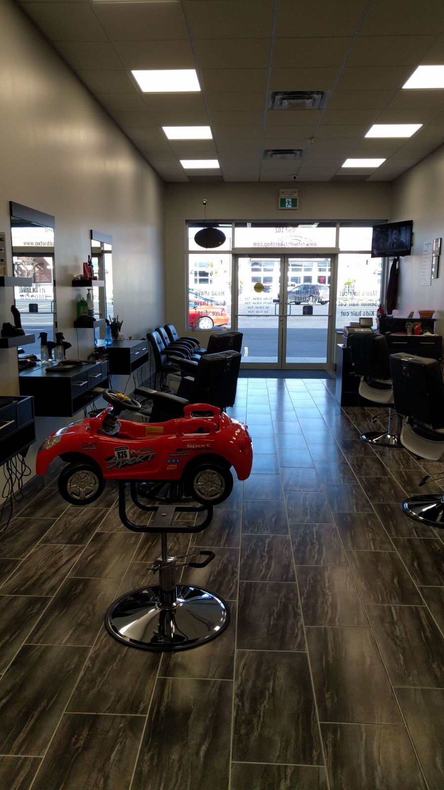 Oxford Barber Shop | 1215 Fanshawe Park Rd W #102, London, ON N6G 0R9, Canada | Phone: (519) 641-8355