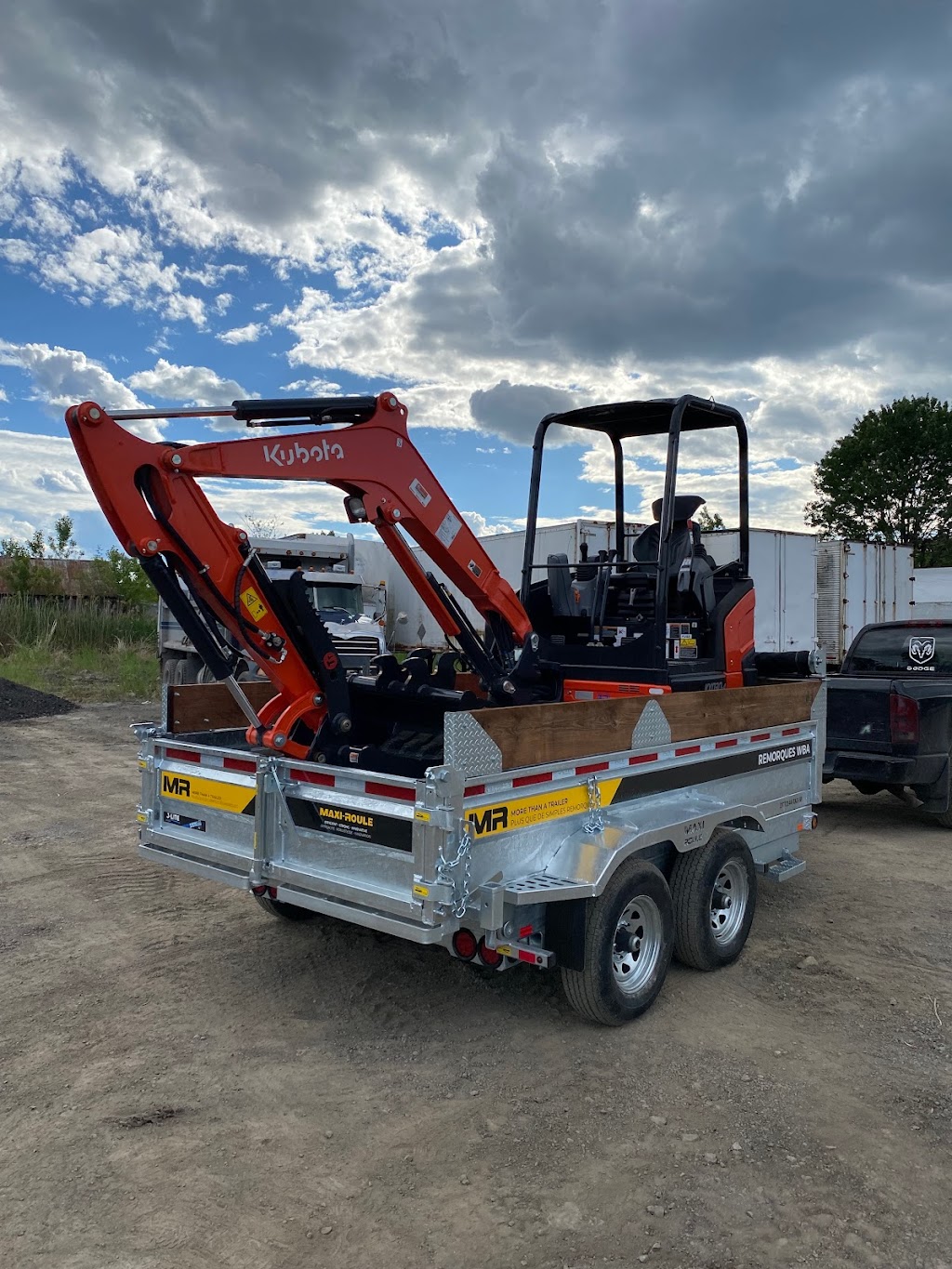 Location Johnny Rentals | 845 101e Av, Laval, QC H7W 4B6, Canada | Phone: (514) 659-7504