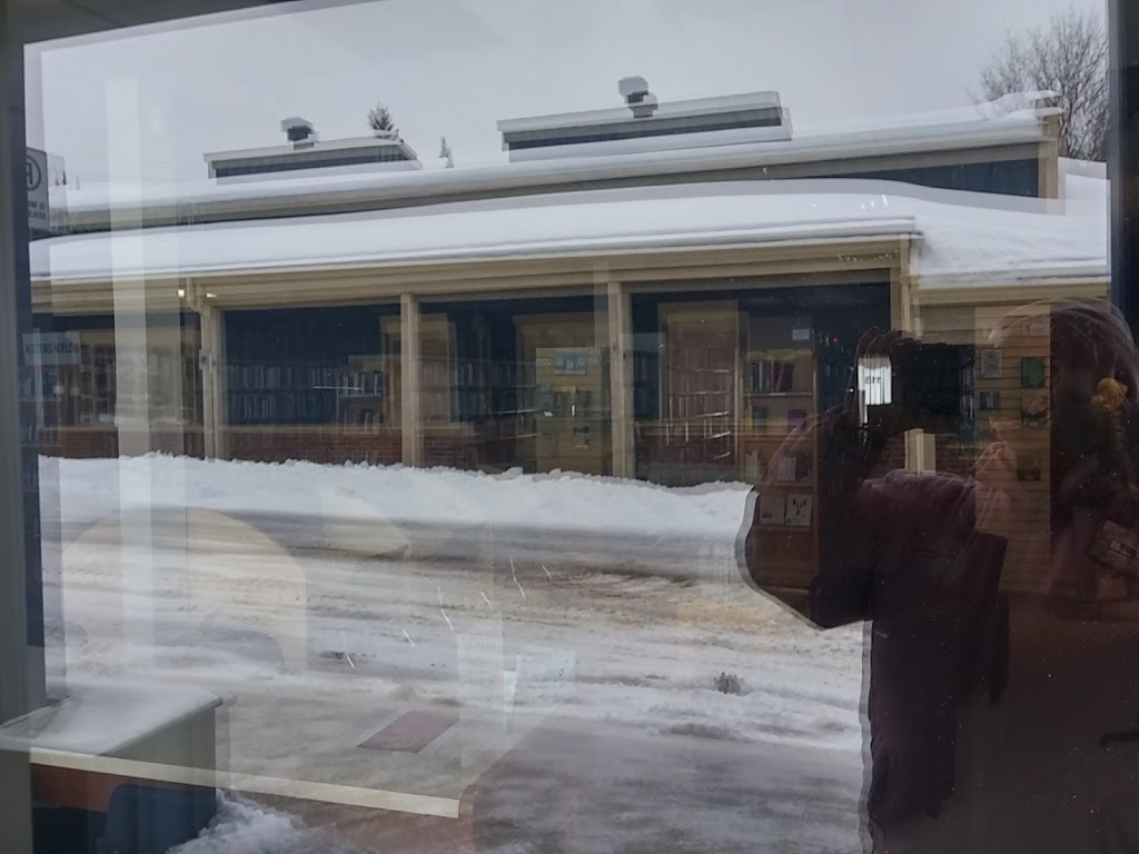 Bibliothèque Claude-Henri-Grignon (Sainte-Adèle) | 555 Boulevard de Sainte-Adèle #118, Sainte-Adèle, QC J8B 1A7, Canada | Phone: (450) 229-2921 ext. 7238