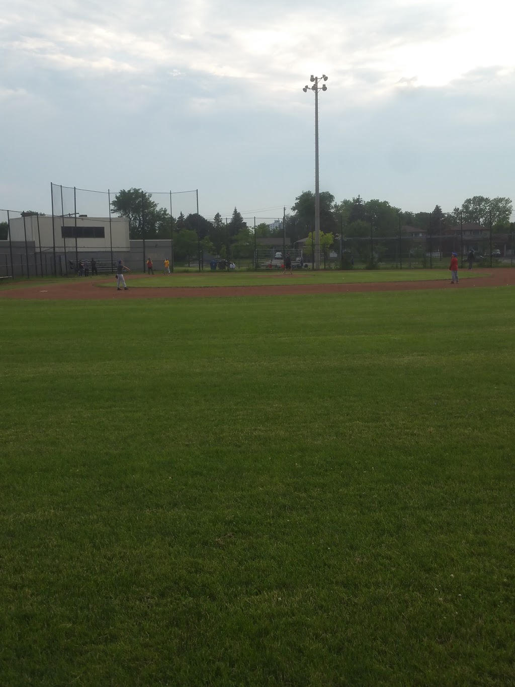 Sentinel Park | 295 Sentinel Rd, Toronto, ON M3J 0H4, Canada | Phone: (416) 338-4386