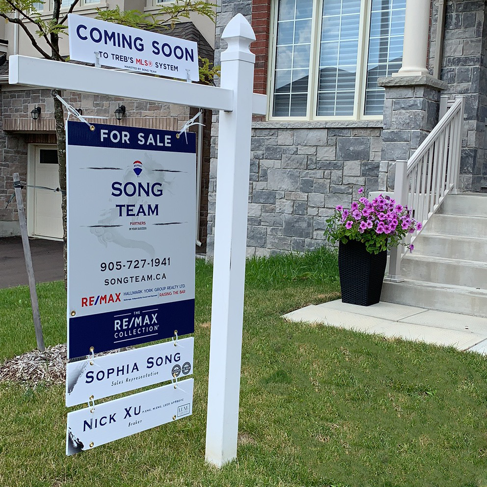 Song Team Real Estate - RE/MAX Hallmark York Group | 15004 Yonge St, Aurora, ON L4G 1M6, Canada | Phone: (647) 502-9215