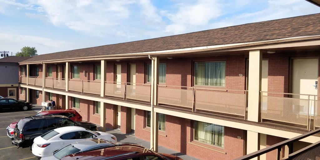 Aarya Hotel By Niagara Fashion Outlets | 6734 Niagara Falls Blvd, Niagara Falls, NY 14304, USA | Phone: (716) 283-8611