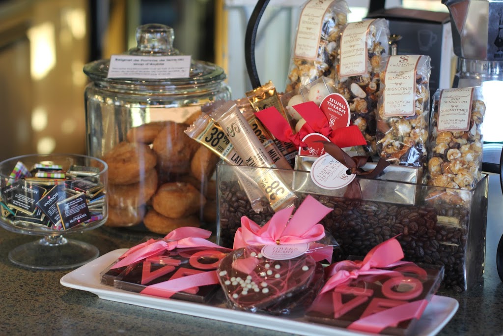 Moca Loca Café Co Inc | 15 Rue de Valcourt, Gatineau, QC J8T 8H1, Canada | Phone: (819) 561-5028