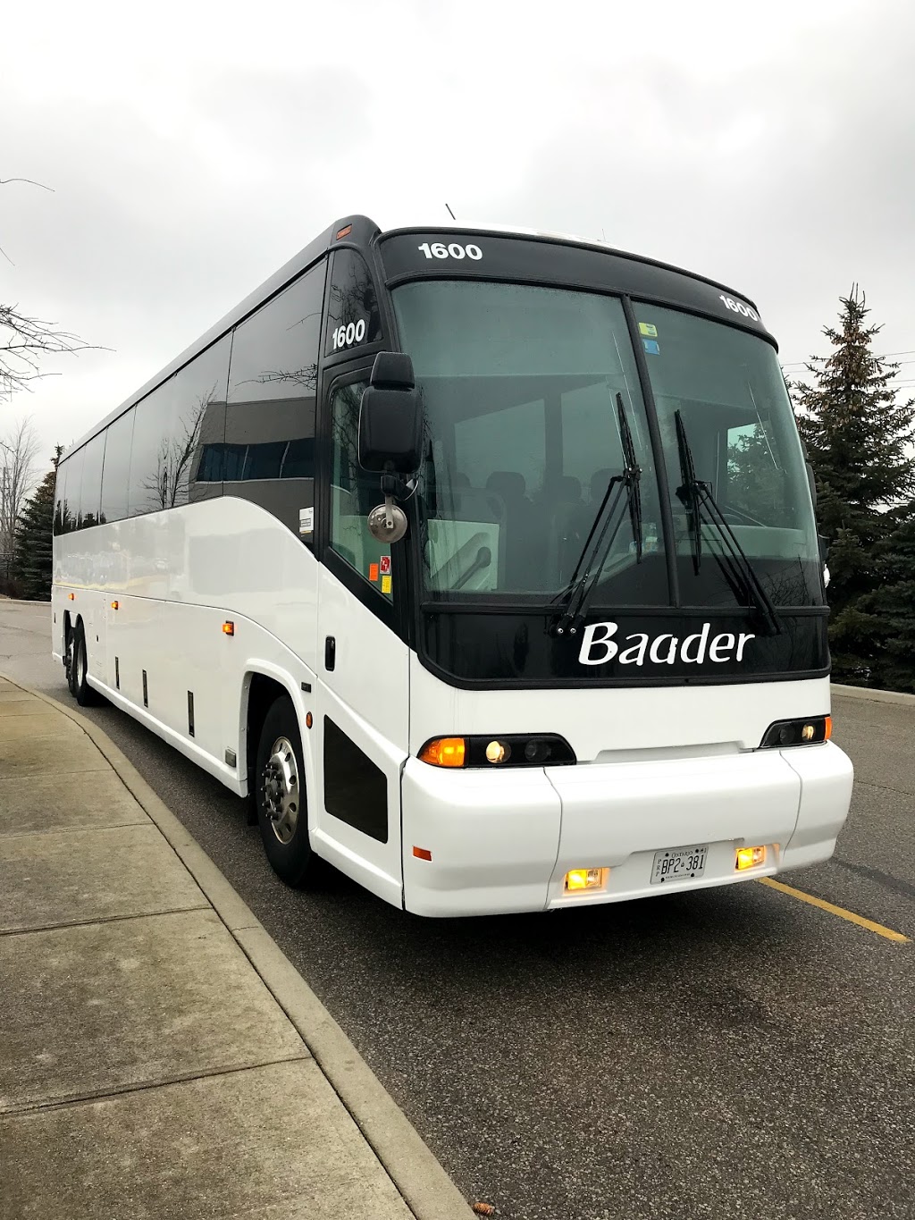 MTB Truck & Bus Collision | 8170 Lawson Rd, Milton, ON L9T 5C4, Canada | Phone: (905) 876-0669