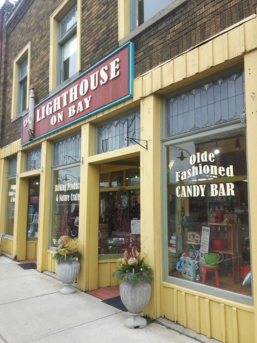 Lighthouse On Bay | 1017 Bay St, Port Rowan, ON N0E 1M0, Canada | Phone: (519) 586-2586